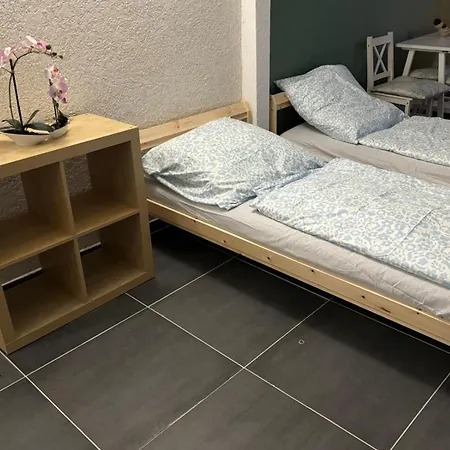 Benk 24h Nr 2 Perfekt Fuer Bis Zu 4 Personen *