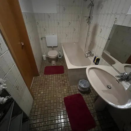 Benk 24h Nr 2 Perfekt Fuer Bis Zu 4 Personen